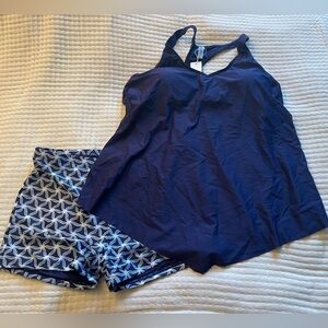 NWT’S 2pc Navy Women’s Tankini Top with Patterned Swim Shorts